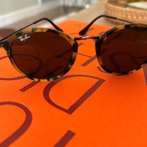 Rayban Women’s sunglasses